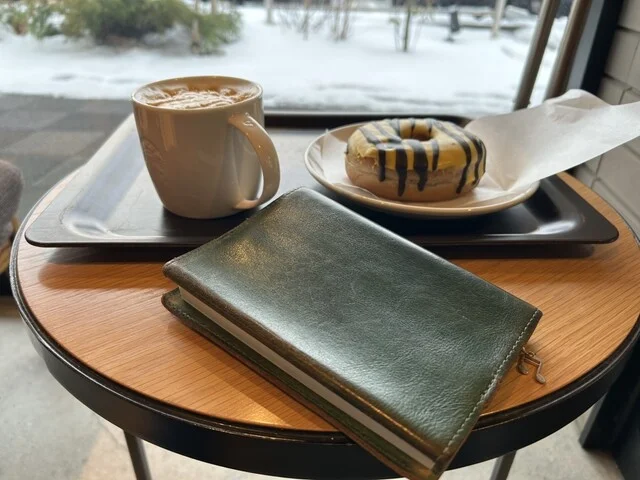 スターバックスコーヒー 秋田保戸野学園通り店（STARBUCKS COFFEE） - 泉外旭川（カフェ）の写真