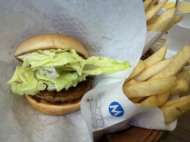 モスバーガー 米沢金池店 - 置賜（ハンバーガー）の写真