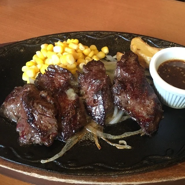 けん 盛岡店 - 岩手飯岡（ハンバーグ）の写真