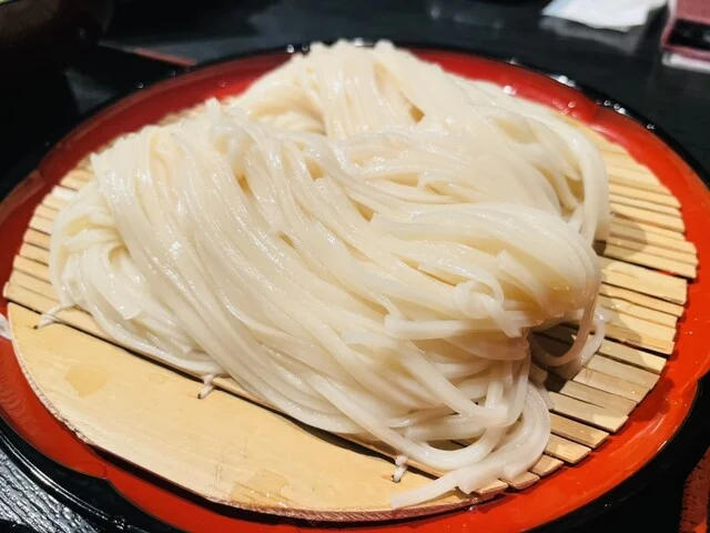 伝承の味処 無限堂 卸町店 - 羽後牛島（うどん）の写真