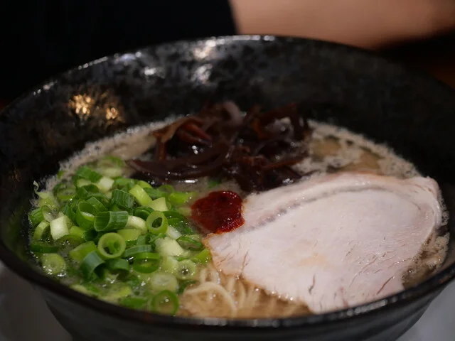 博多豚骨 門濱屋（カドハマヤ） - 大曲（ラーメン）の写真