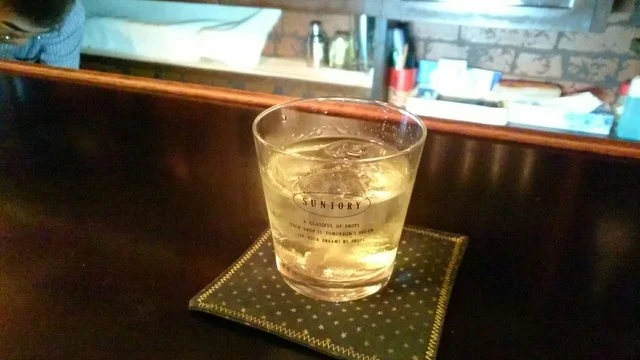 スタンドバー司（スタンドバーツカサ） - 横手（バー）の写真