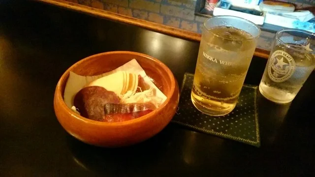 スタンドバー司（スタンドバーツカサ） - 横手（バー）の写真