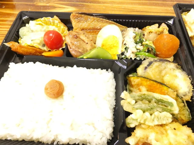 小池こまち（オイケコマチ） - 八郎潟（弁当）の写真