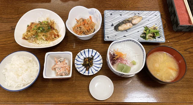 貝の沢温泉 食堂（カイノサワオンセン ショクドウ） - 四ツ小屋（食堂）の写真