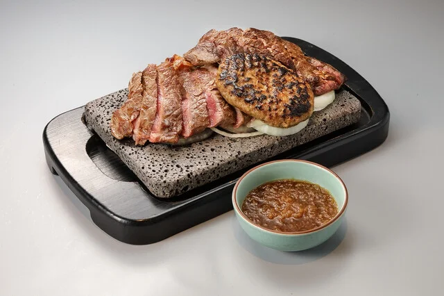 石焼ステーキ贅 山形嶋店 - 東金井（ステーキ）の写真