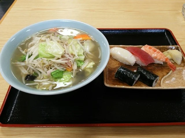 鮨 中華料理 みなと - 石巻（寿司）の写真