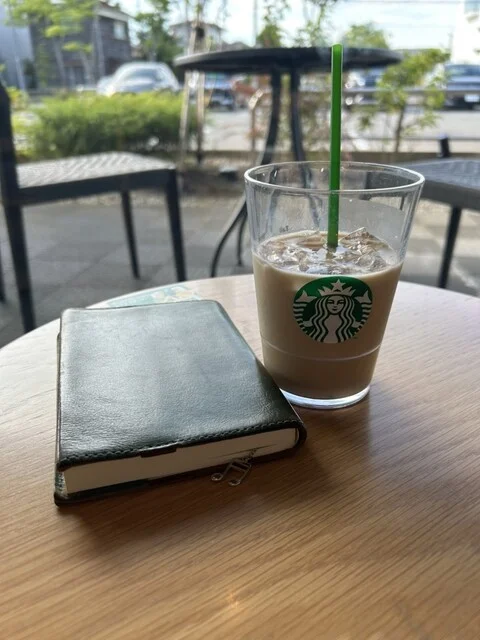 スターバックスコーヒー 秋田保戸野学園通り店（STARBUCKS COFFEE） - 泉外旭川（カフェ）の写真