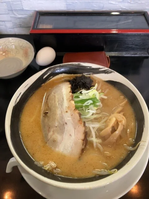 ラーメン 石乃黒 - 飯詰（ラーメン）の写真