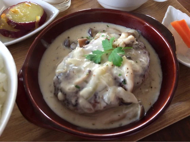 ブローチ（brooch） - 前沢（カフェ）の写真