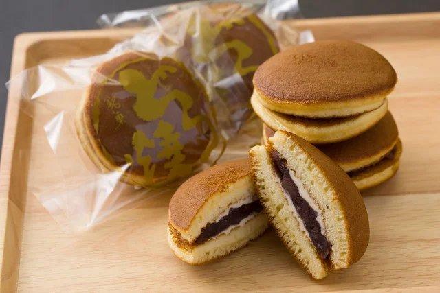 ハチや菓子舗 - 八郎潟（ケーキ）の写真