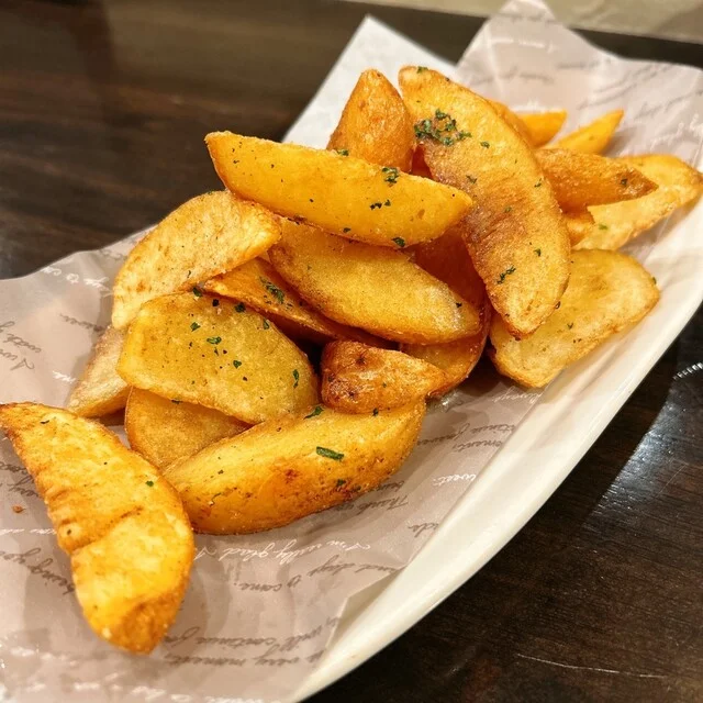 カフェアンドバー とまり木 ひなた（Cafe & Bar とまりぎ ひなた） - 能代（バー）の写真