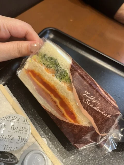 タリーズコーヒー ナイスガーデン秋田店（TULLY'S COFFEE） - 四ツ小屋（カフェ）の写真