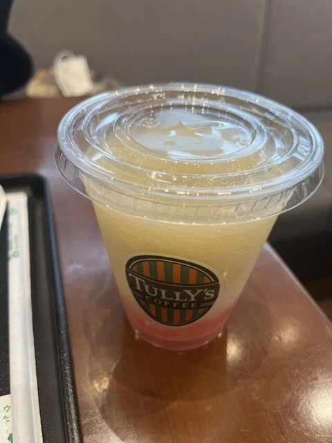 タリーズコーヒー ナイスガーデン秋田店（TULLY'S COFFEE） - 四ツ小屋（カフェ）の写真