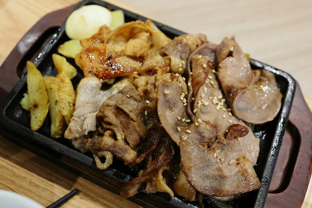 牛角焼肉食堂 イオンモール秋田店 - 四ツ小屋（焼肉）の写真