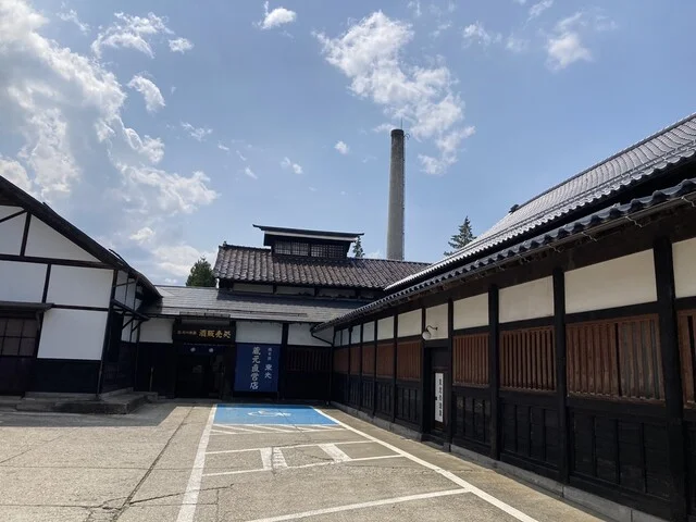 цЭ▒хЕЙуБощЕТшФ╡ - хНЧч▒│ц▓вя╝ИцЧецЬмщЕТуГРуГ╝я╝Йの写真