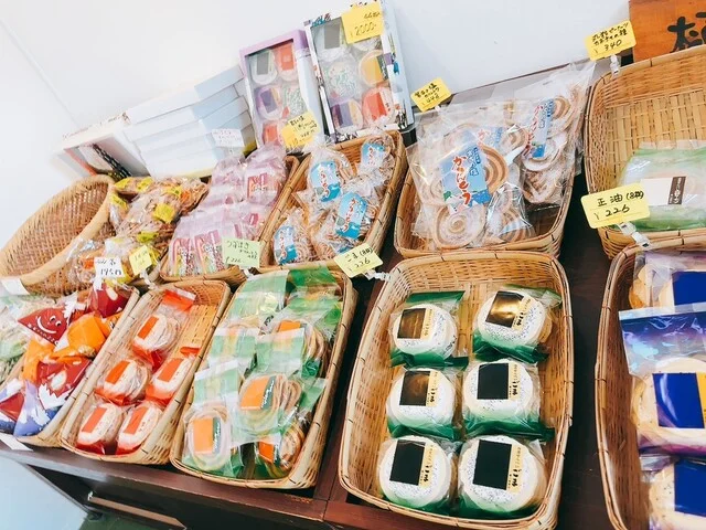 樋口煎餅店 - 大更（和菓子）の写真