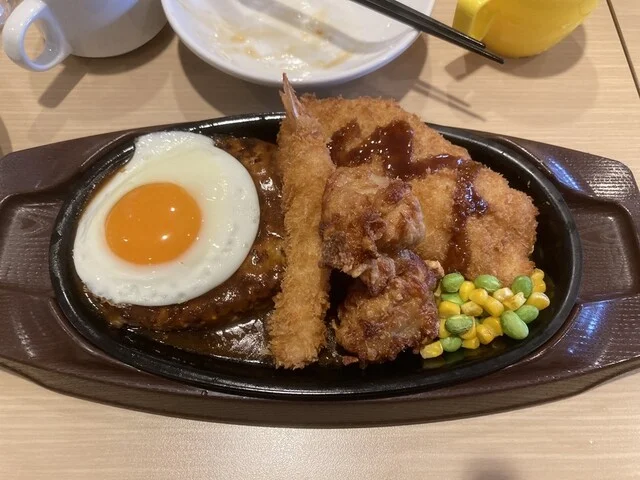 ガスト 羽後本荘店 - 羽後本荘（ファミレス）の写真