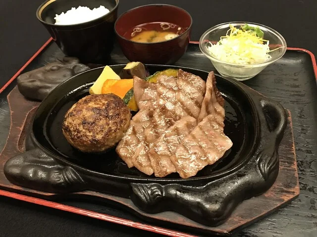 丑舎 格之進 総本店 - 陸中門崎（焼肉）の写真
