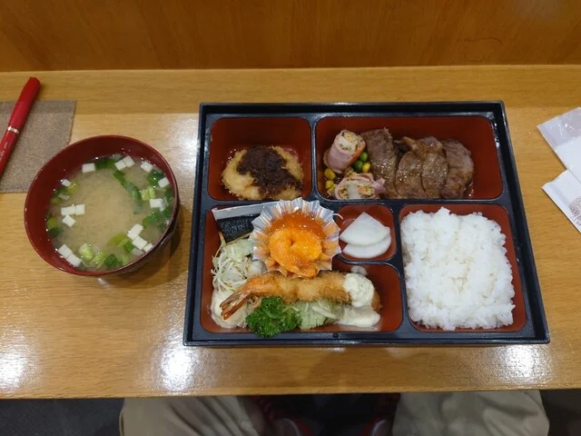 水沢競馬場 クラブハウス - 水沢（レストラン）の写真