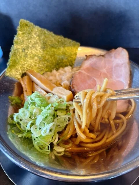 RAMEN HITONI YASASHIKU（ラーメン ヒトニ ヤサシク） - 秋田（ラーメン）の写真