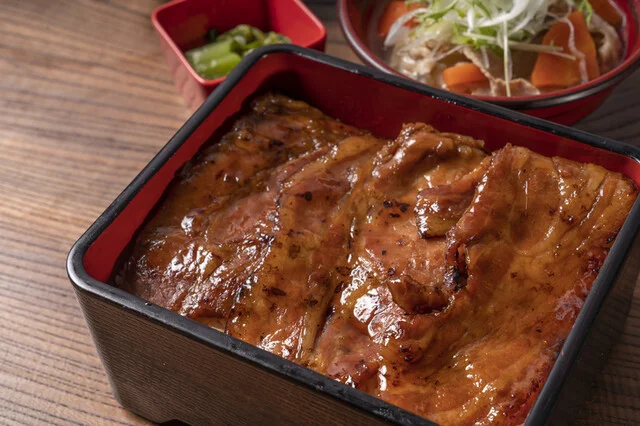 ヒラボク食堂 鶴岡庄内観光物産館店 - 羽前大山（食堂）の写真