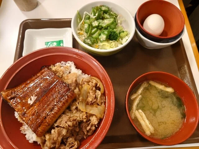 すき家 4号盛岡西見前店 - 岩手飯岡（牛丼）の写真