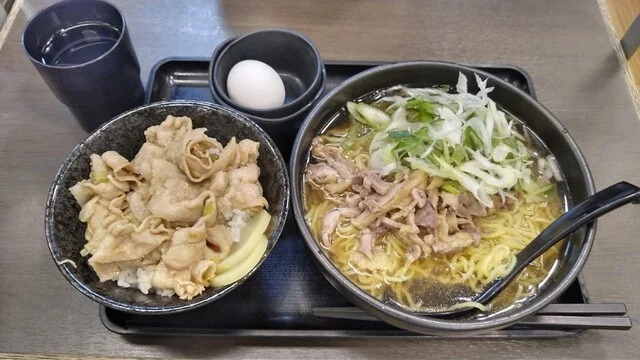 伝説のすた丼屋 山形飯田バイパス店 - 蔵王（豚丼）の写真