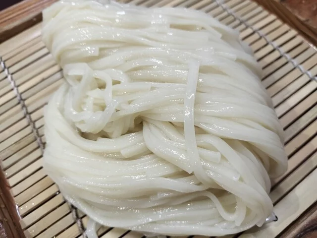 稲庭うどん 無限堂 秋田空港店 - 四ツ小屋（郷土料理）の写真