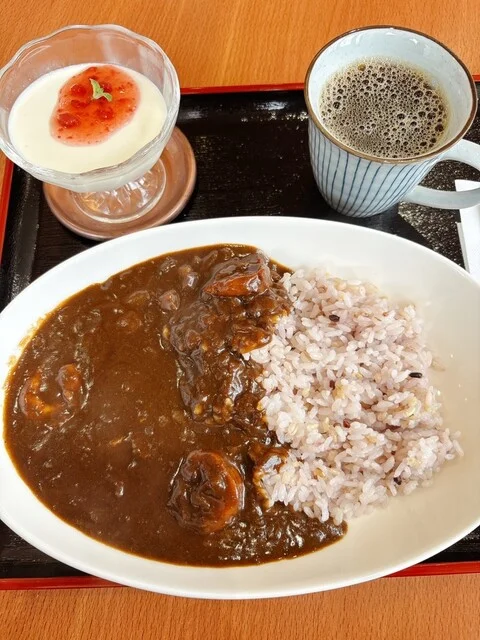 薬膳喫茶 YOYOJOJO（ヨーヨージョージョー） - 鷹ノ巣（喫茶店）の写真