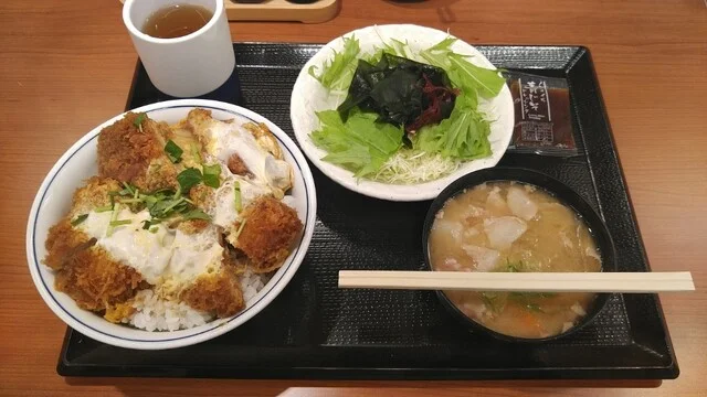 かつや 山形大野目店 - 羽前千歳（かつ丼）の写真