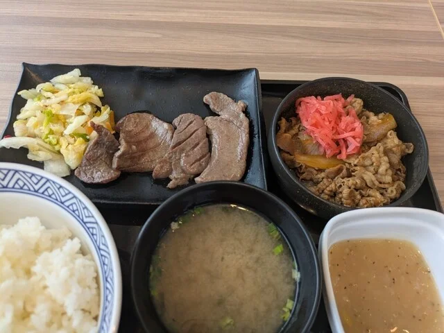 吉野家 盛岡インター店 - 前潟（牛丼）の写真