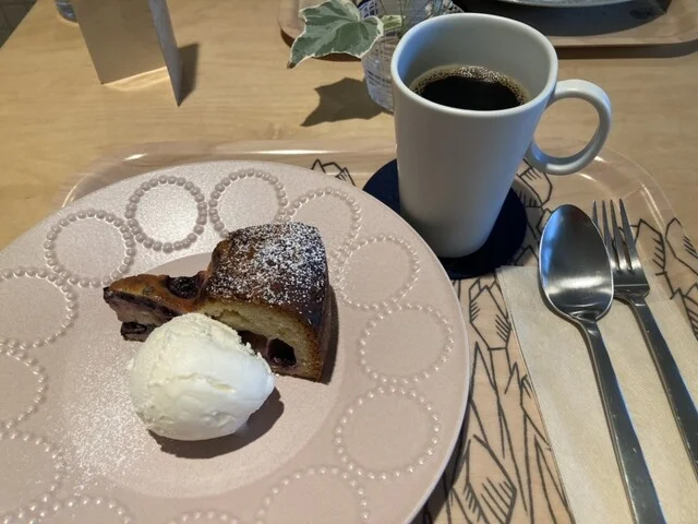 min&auml; perhonen koota joki - 上盛岡（ハンバーグ）の写真