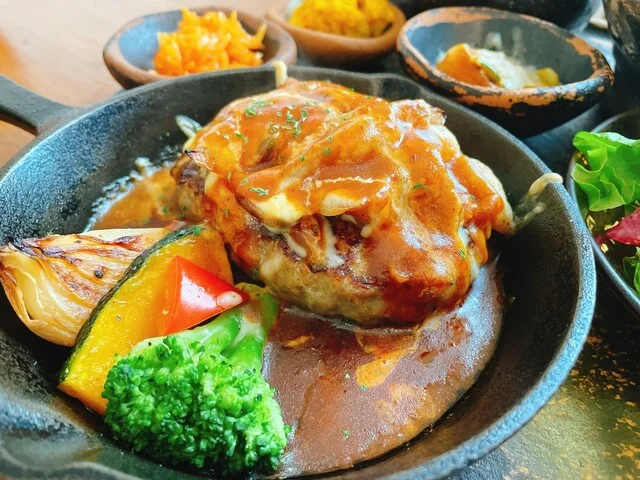 スマイルマーケット（SMILE MARKET &times; CAFE & BAL） - 石巻（カフェ）の写真