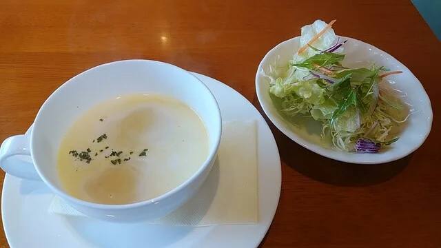 プチ・コレット  本店 - 柳原（洋食）の写真