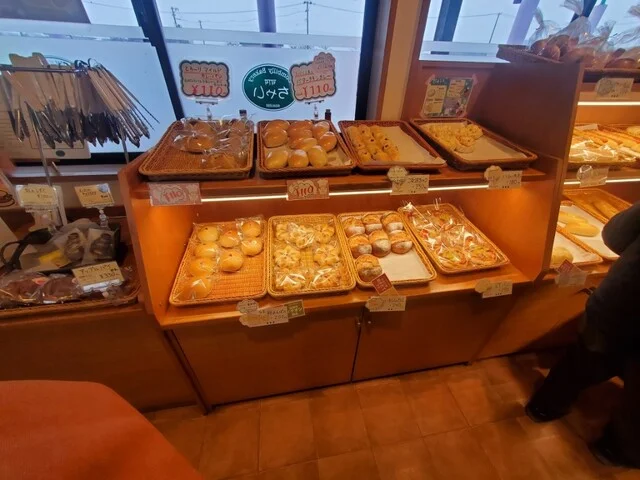 こんびりベーカリー ちゃい（Combilly Bakery ちゃい） - 花巻（パン）の写真