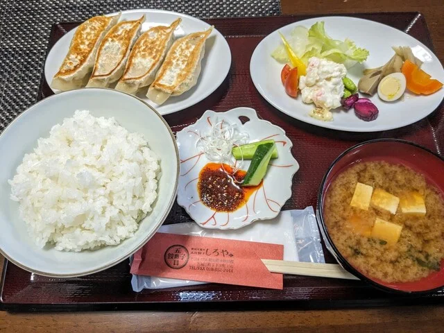 秋田五城目 五目餃子 しろや - 八郎潟（餃子）の写真