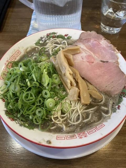 博多豚骨 門濱屋（カドハマヤ） - 大曲（ラーメン）の写真