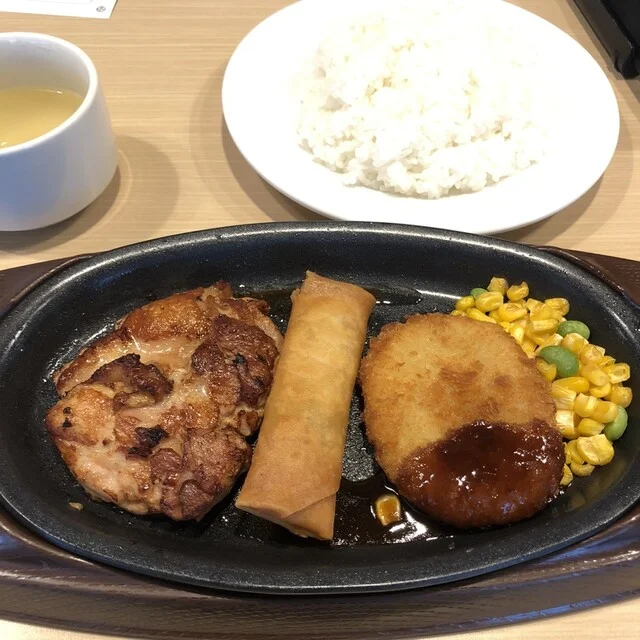 ガスト 羽後本荘店 - 羽後本荘（ファミレス）の写真