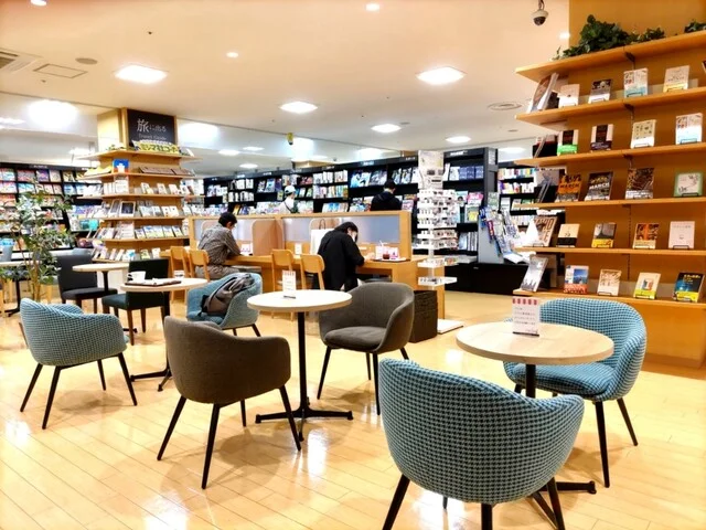 カフェ・ド・クリエ イオンモール秋田店（CAF&Eacute; de CRI&Eacute;） - 四ツ小屋（カフェ）の写真