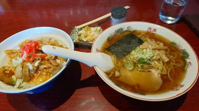 まるやす食堂 - 平館（焼肉）の写真