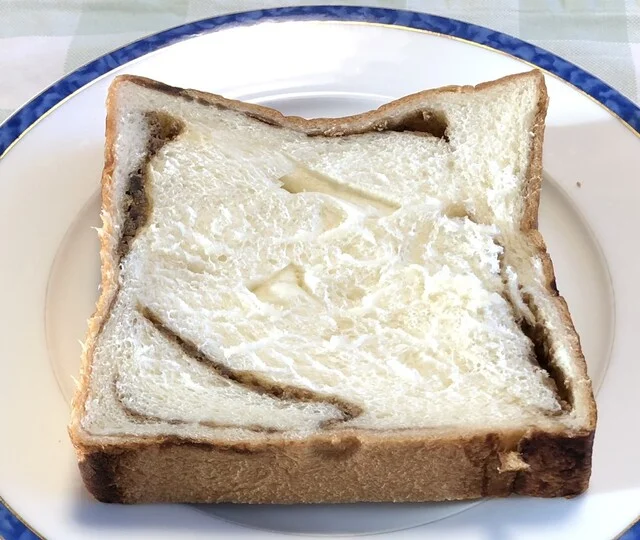 高級食パン専門店 歴史は変わる 一関店 - 一ノ関（パン）の写真