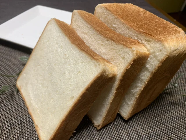 鈴徳商店 - 紫波中央（パン）の写真