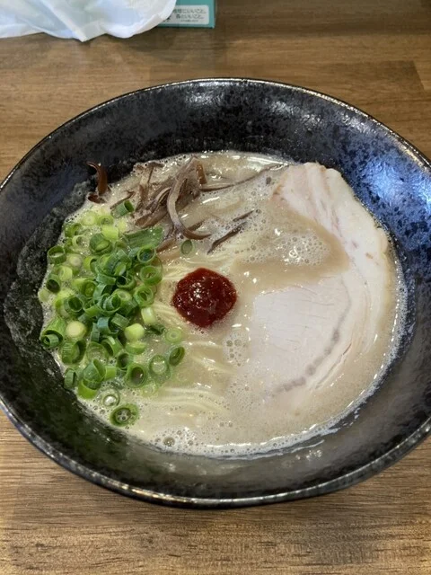 博多豚骨 門濱屋（カドハマヤ） - 大曲（ラーメン）の写真