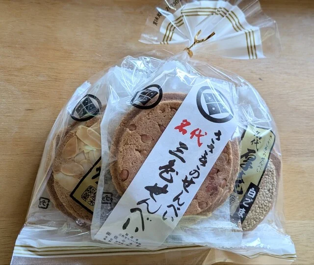 佐々木製菓 一関大町総本店 - 一ノ関（せんべい）の写真