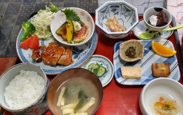 御馳走亭ちゃぽん - 新庄（食堂）の写真