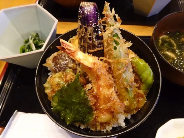 東家寿司割ぽう - 南米沢（寿司）の写真