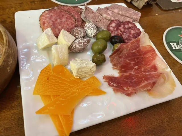 欧州酒場バルエスコンディーテ（ESCONDITE） - 天童（ワインバー）の写真