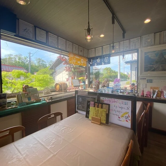 イタリアン&times;和食 Luce（ルーチェ 【旧店名】まるかん食堂） - 平館（ピザ）の写真