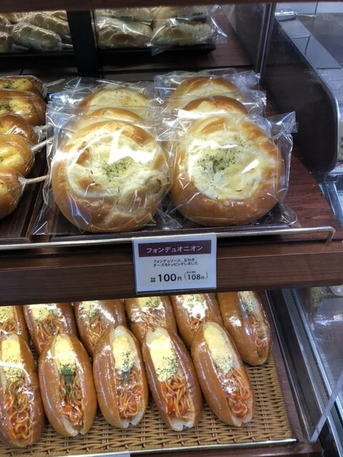 フレッシュベーカリー いとく追分店 - 追分（パン）の写真